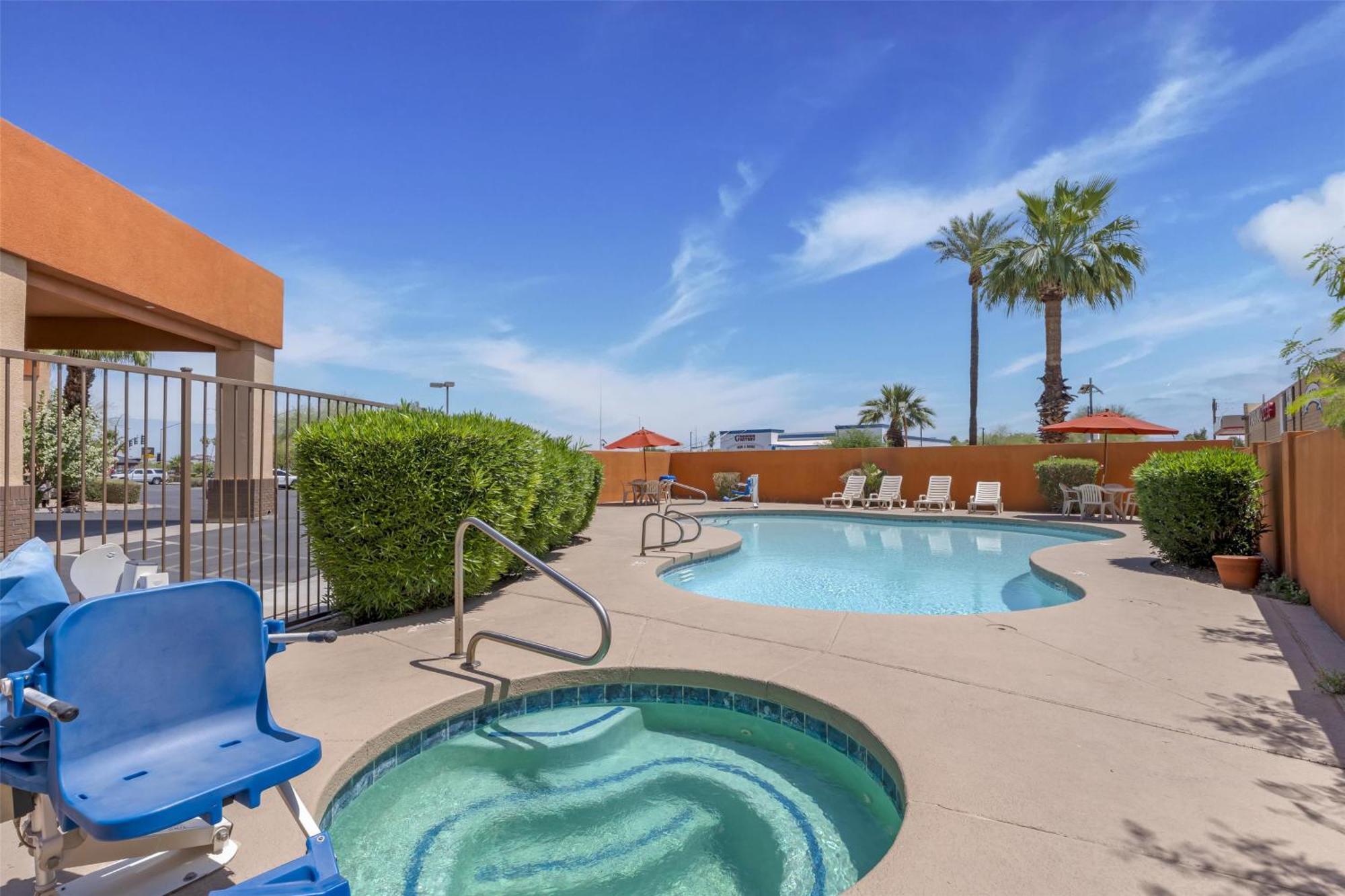 Western Of 3* Chandler